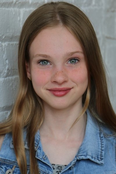 بازیگر Annabelle Bouchard  