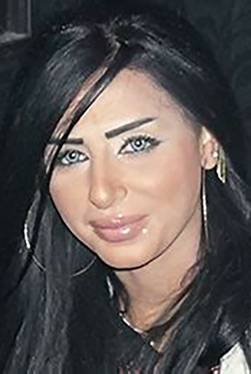 بازیگر Mona Al Balushi  