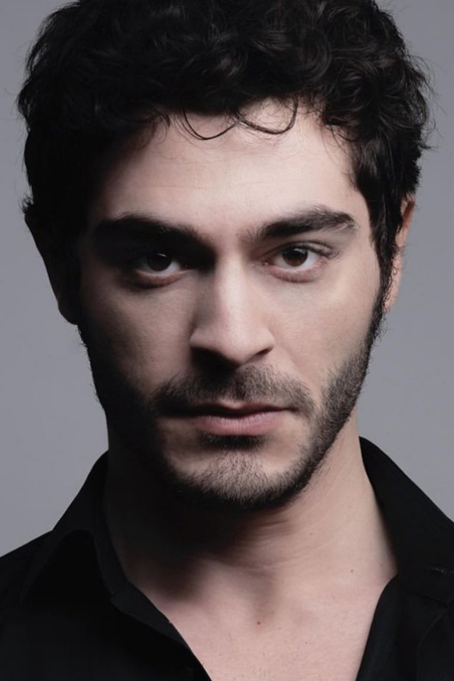 بازیگر Burak Deniz  