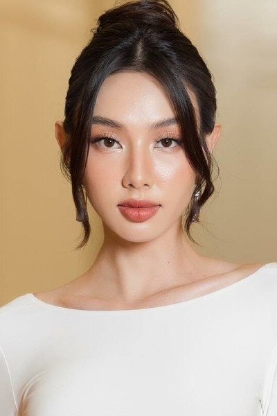 بازیگر Nguyễn Thúc Thùy Tiên  