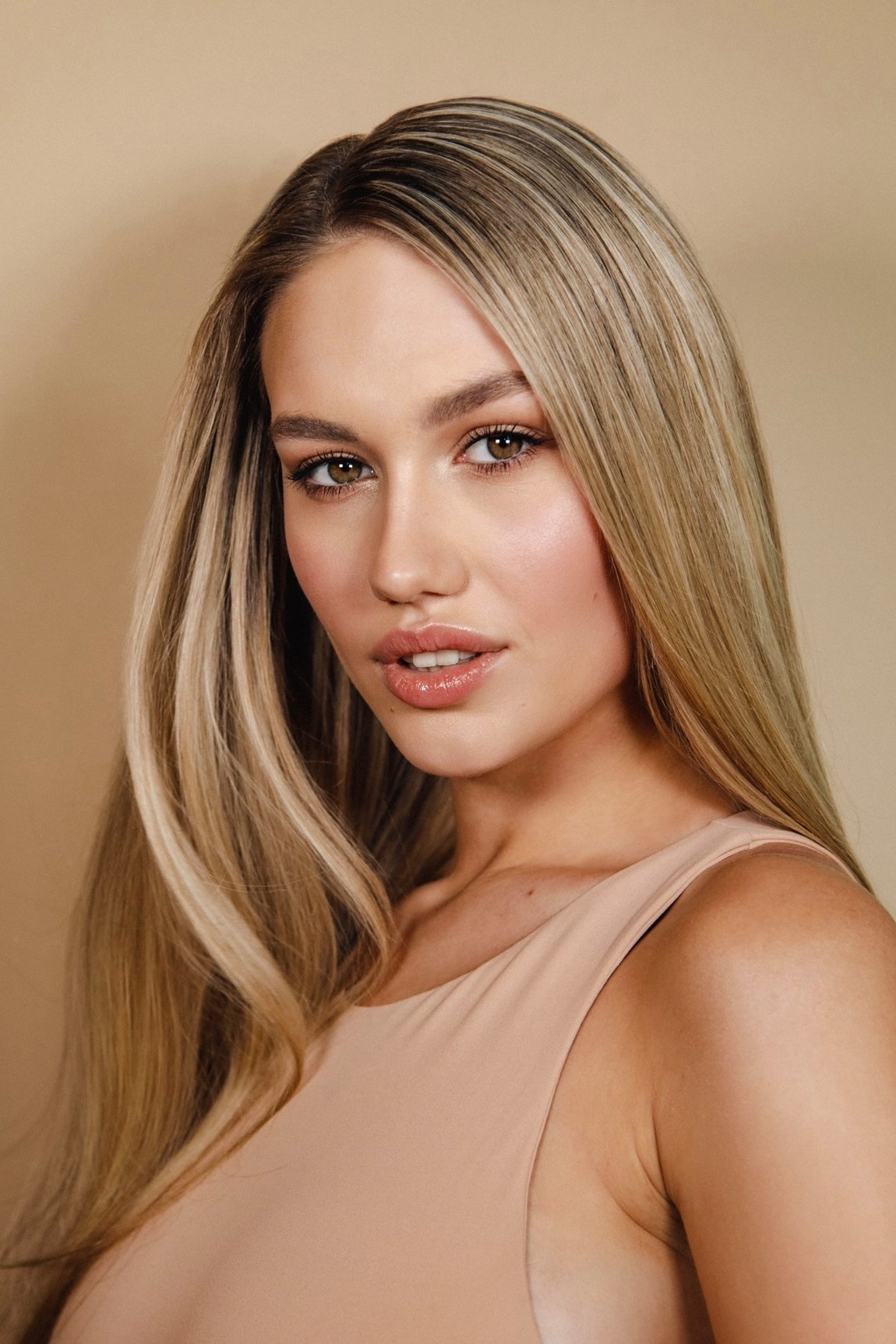 بازیگر Adela Stroffekova  