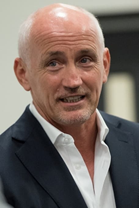 بازیگر Barry McGuigan  