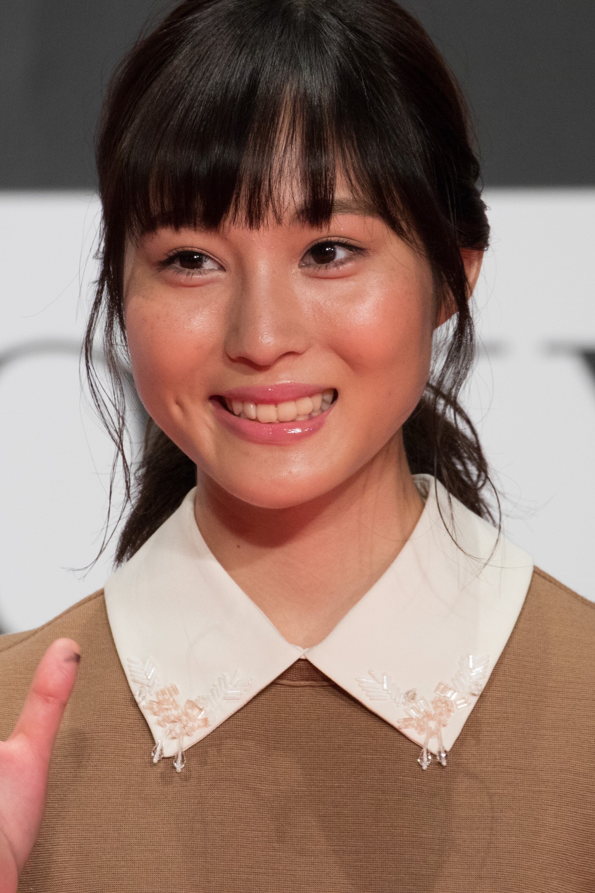 بازیگر 松本華奈  