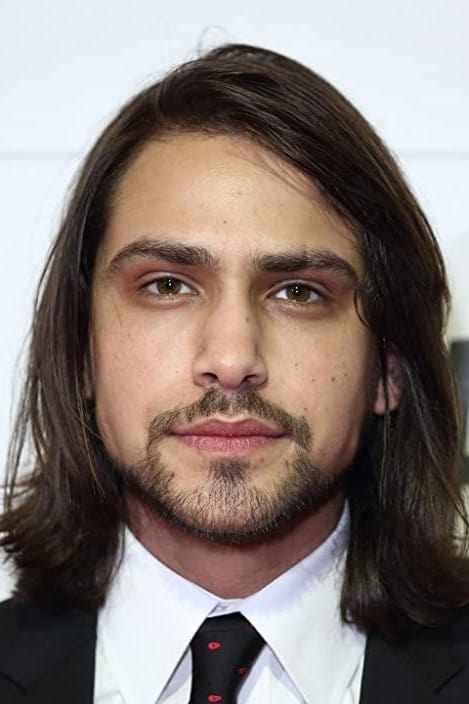 بازیگر Luke Pasqualino  