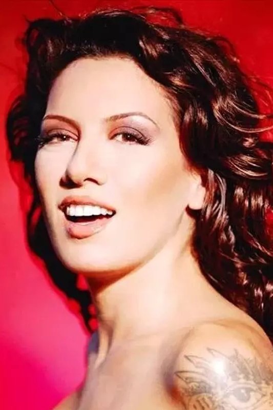 بازیگر Sibel Tüzün  