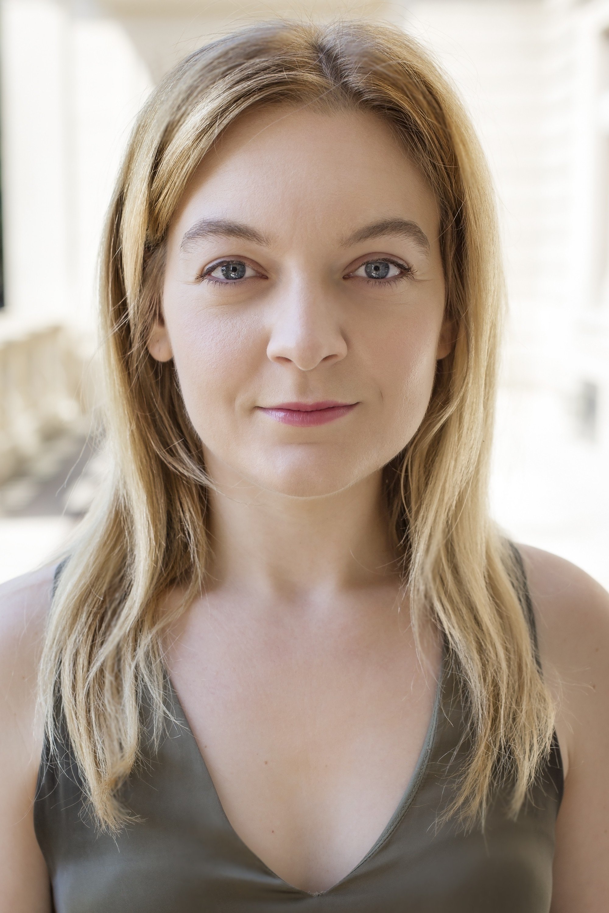 بازیگر Eliza Roth  