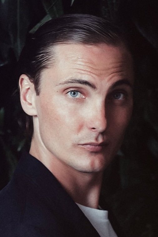 بازیگر Eamon Farren  