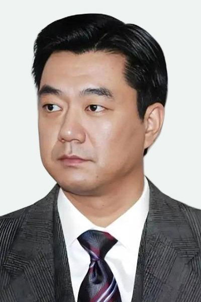 بازیگر Dong Yong  