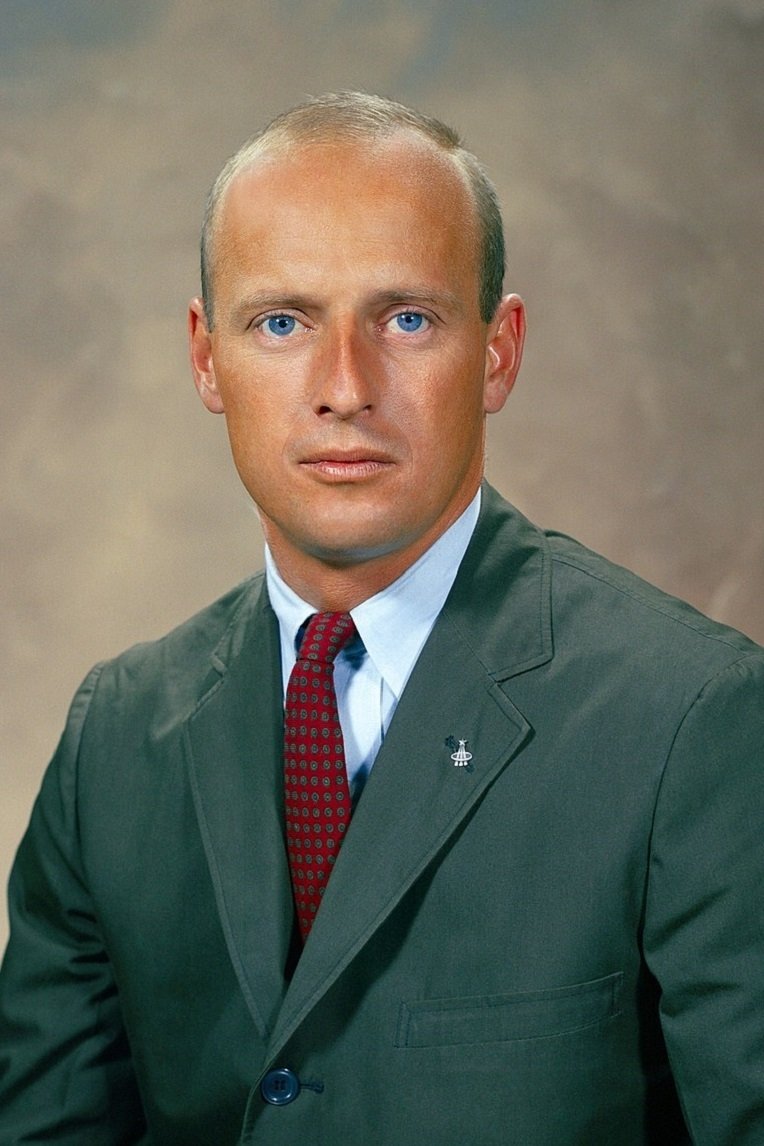 بازیگر Charles "Pete" Conrad, Jr.  