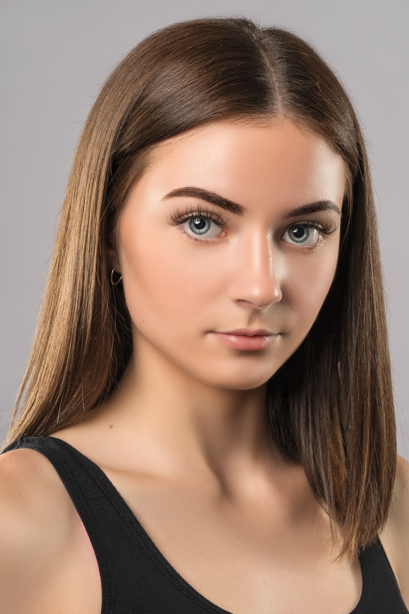 بازیگر Ellie Lawrence  