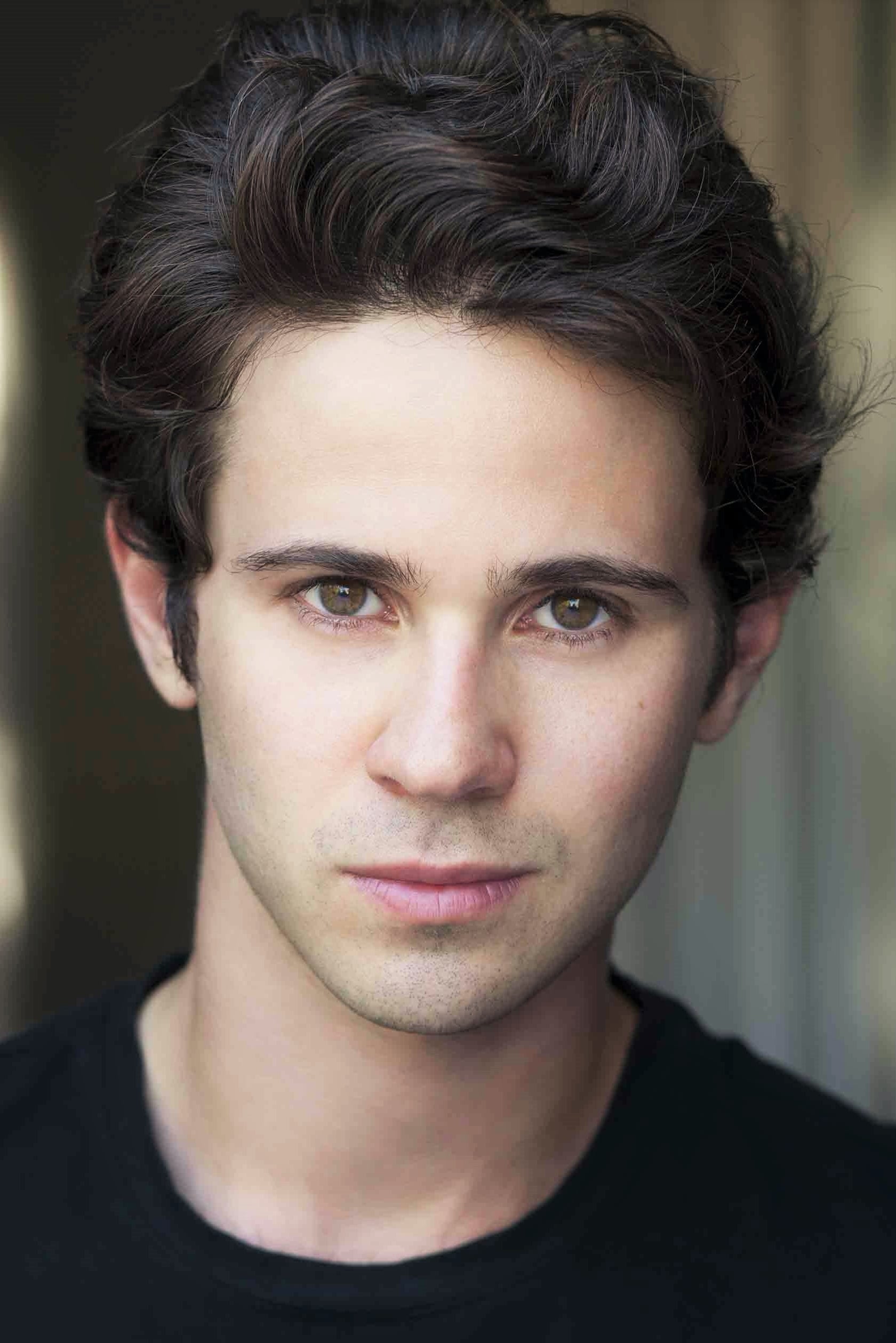 بازیگر Connor Paolo  