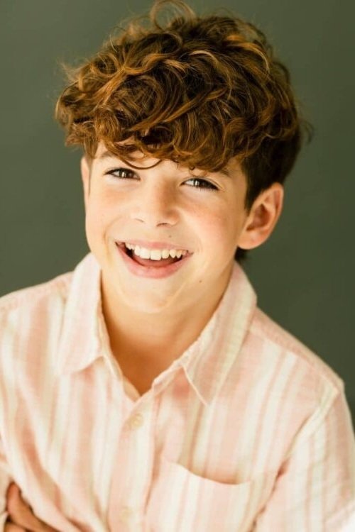 بازیگر Lewis Cummins  