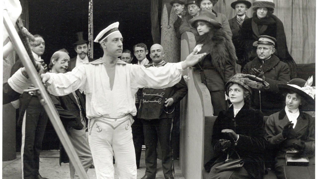 Den Flyvende Cirkus|Den Flyvende Cirkus