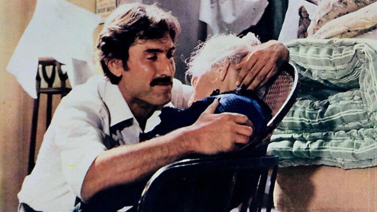 Travolto dagli affetti familiari|Travolto dagli affetti familiari
