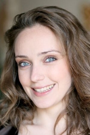 بازیگر Rebecca Stella  