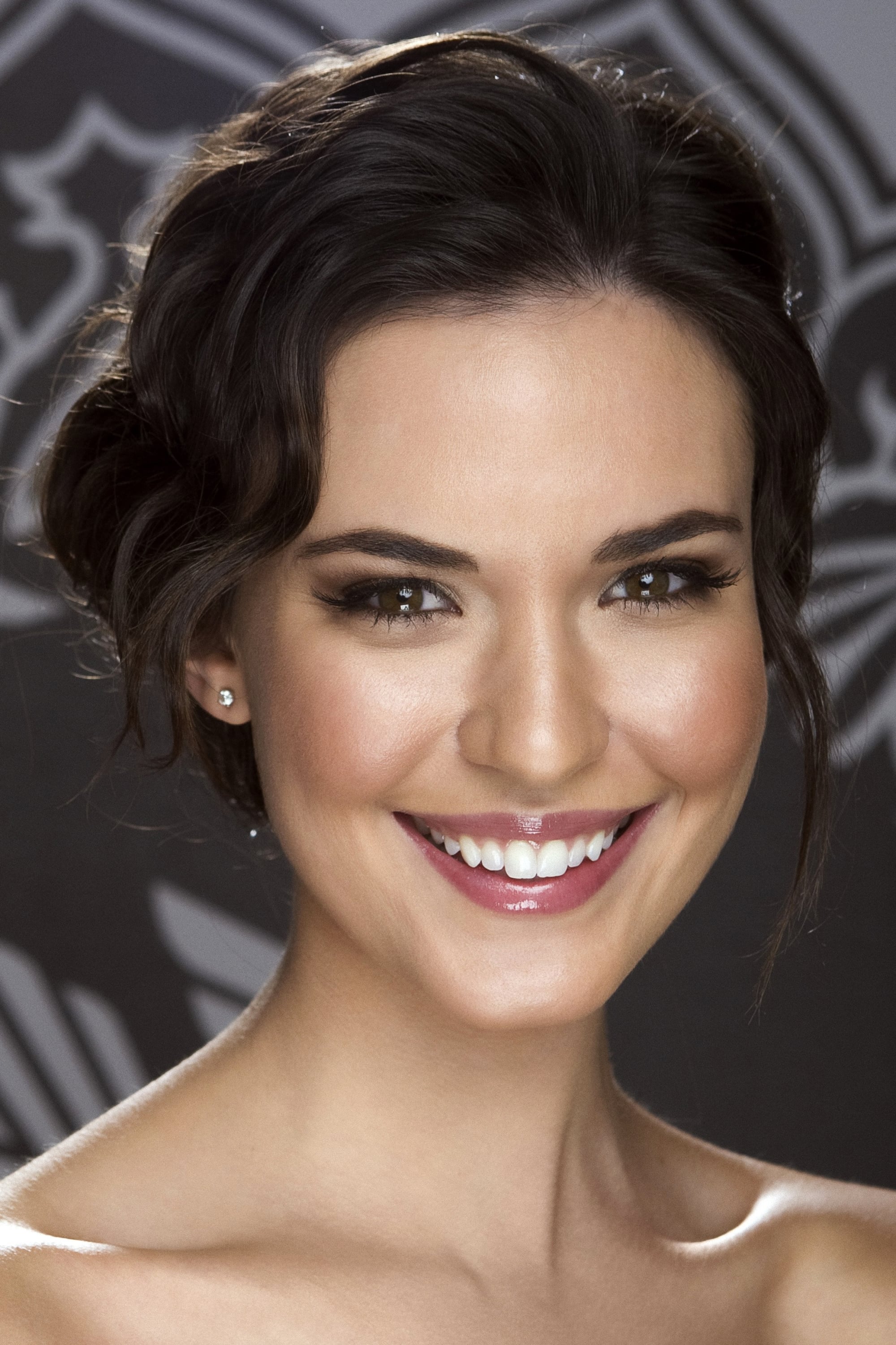 بازیگر Odette Annable  