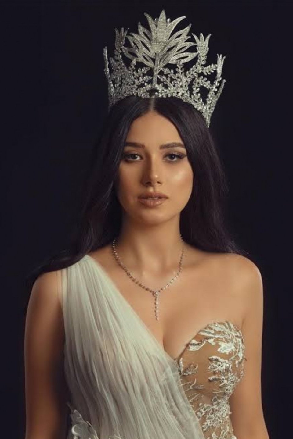 بازیگر Aya Abdel Razik  