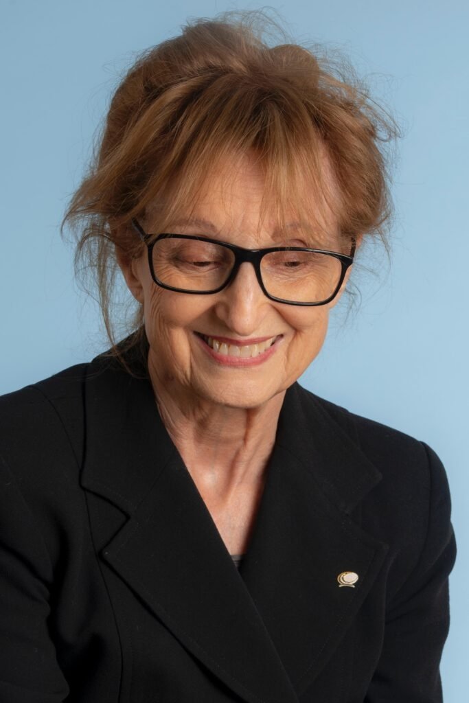 بازیگر Mireille Dansereau  