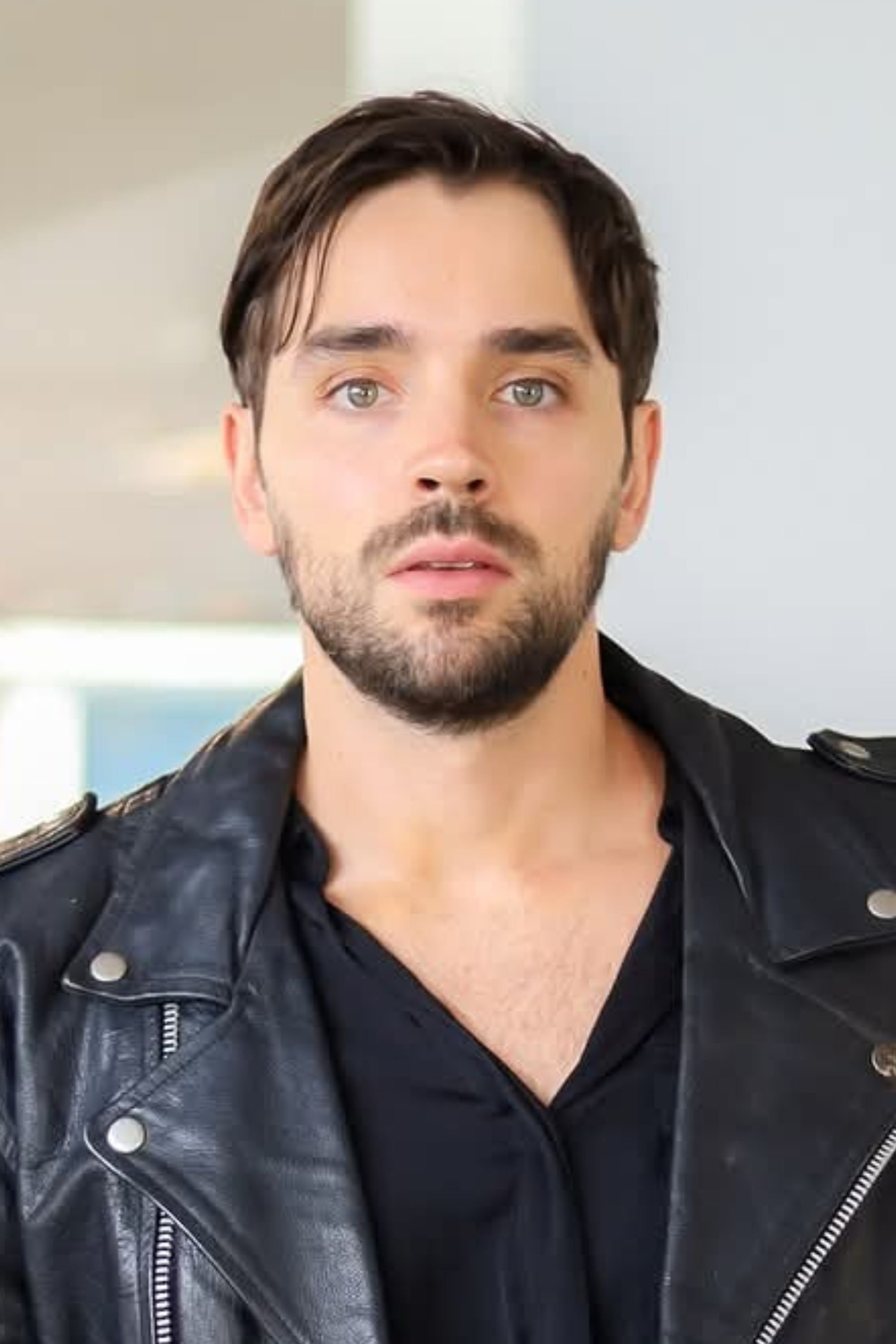 بازیگر Leo Deluglio  