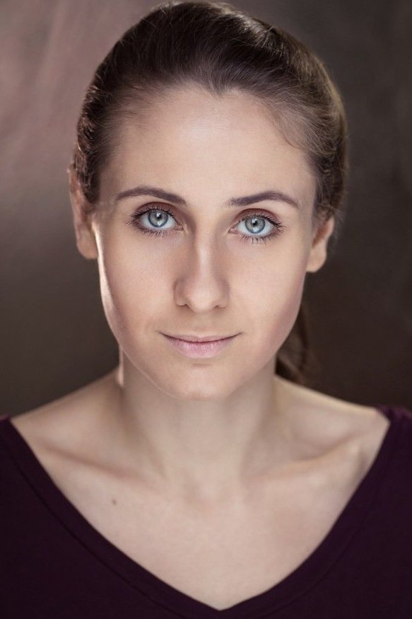 بازیگر Zhenya Leverett  