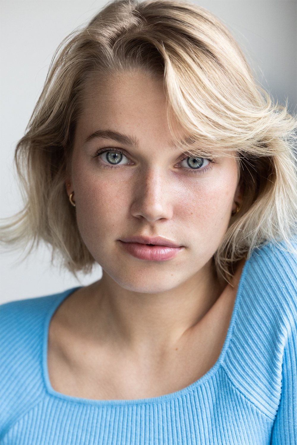 بازیگر Thea Sofie Loch Næss  
