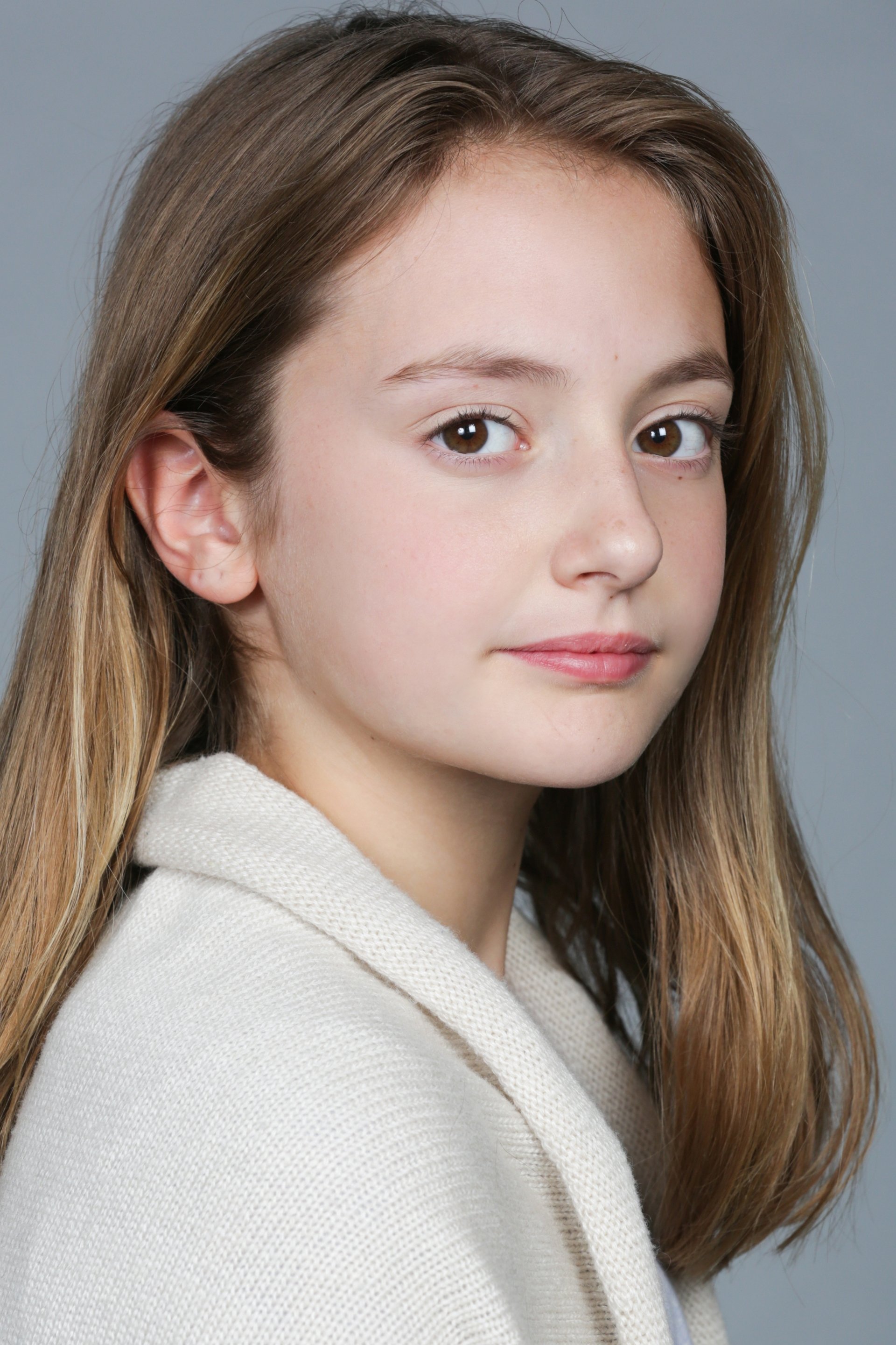 بازیگر Natalie Olivia Clarke  