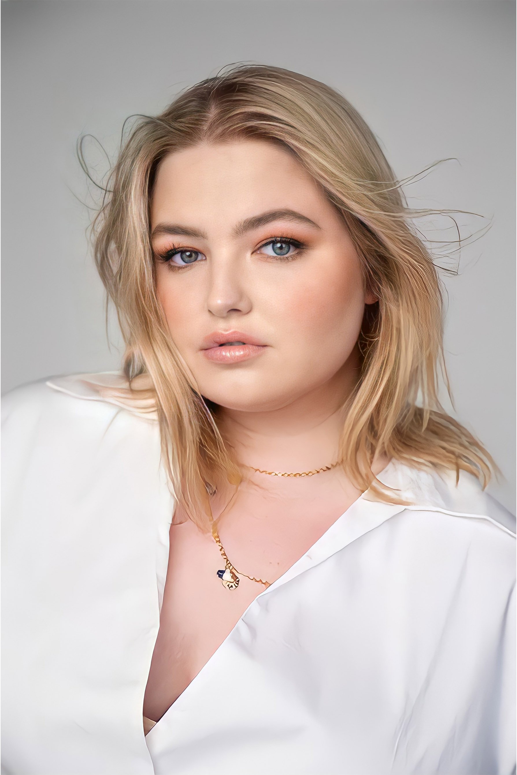 بازیگر Samantha Aucoin  