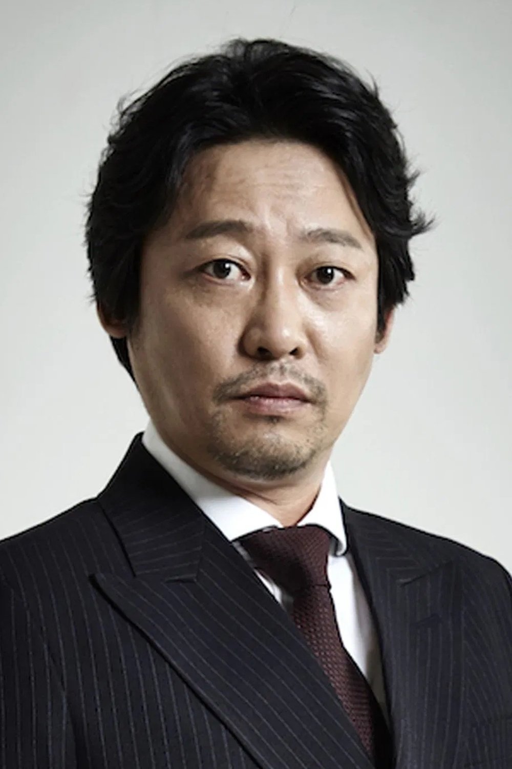 بازیگر 윤돈선  