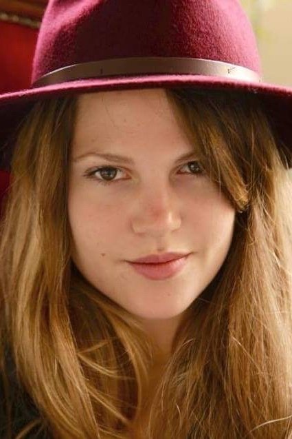 بازیگر Claudia Dimier  