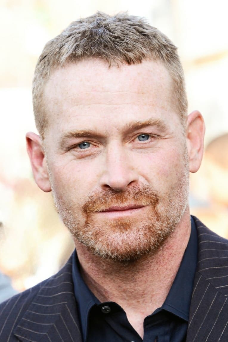 بازیگر Max Martini  