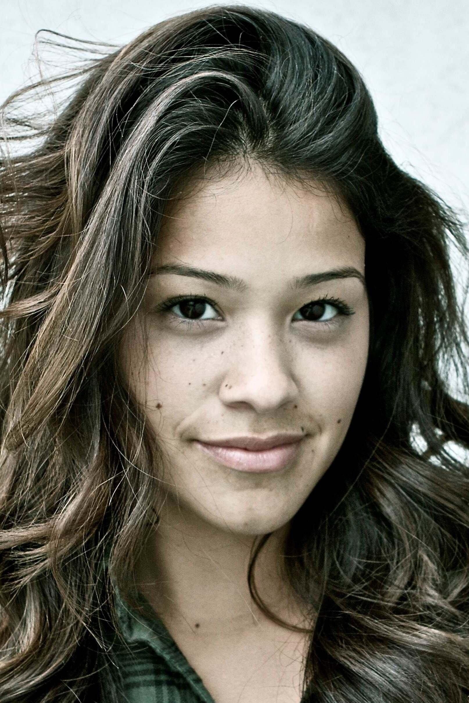 بازیگر Gina Rodriguez  