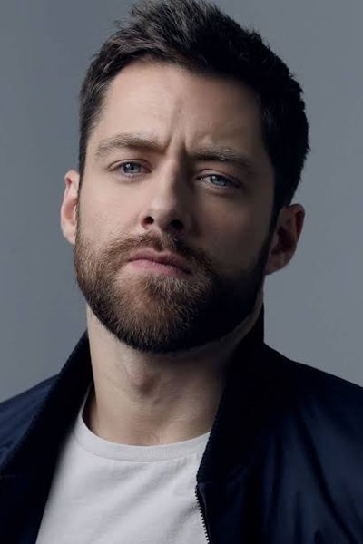 بازیگر Richard Rankin  