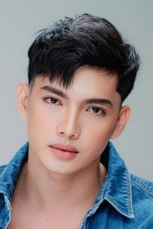 بازیگر Ethan Aguilar  
