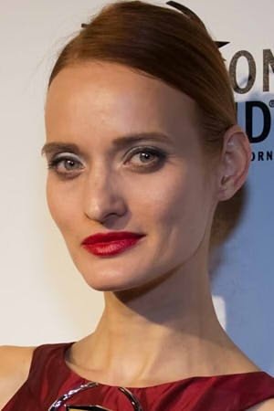 بازیگر Zdenka Sutton  