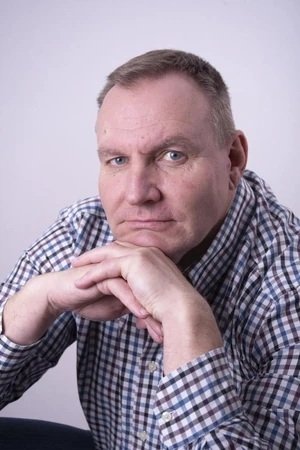 بازیگر Guy Robbins  