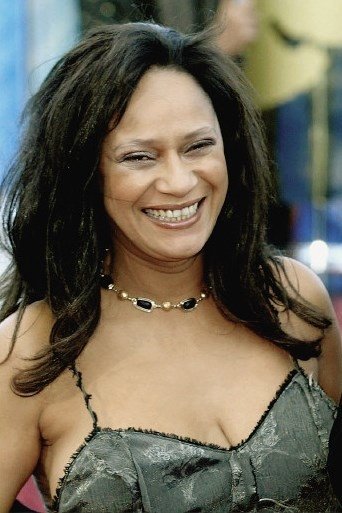 بازیگر Flora Silva Ferreira  