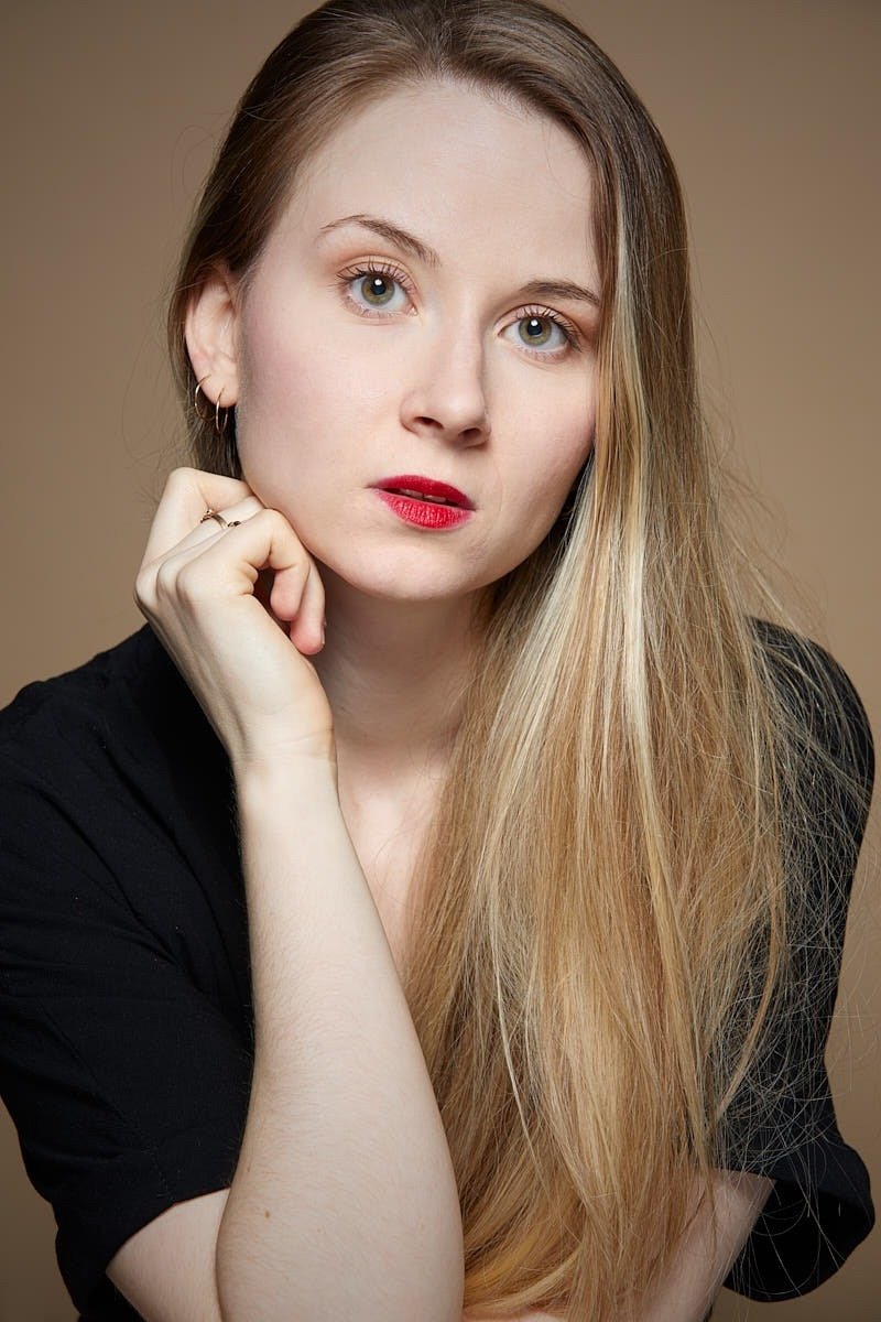 بازیگر Manon Delauvaux  