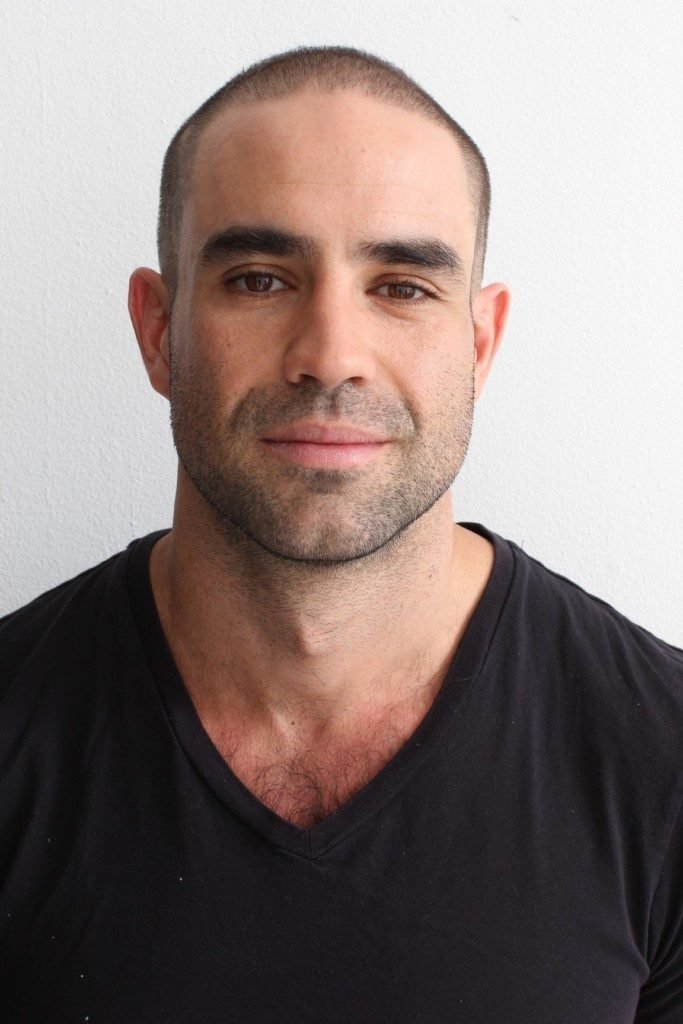 بازیگر Anton Taylor  