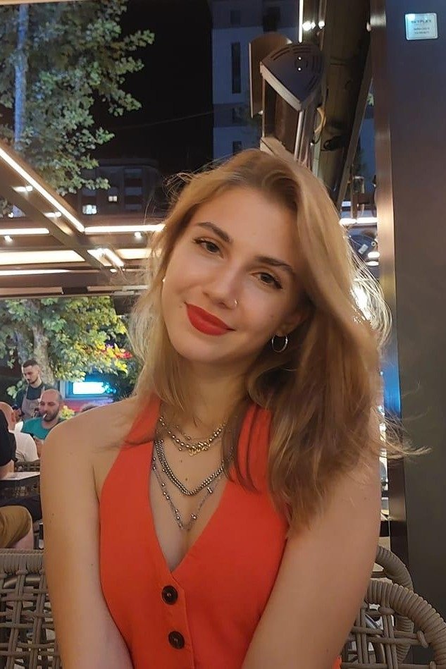 بازیگر Dora Akan Zlatanova  