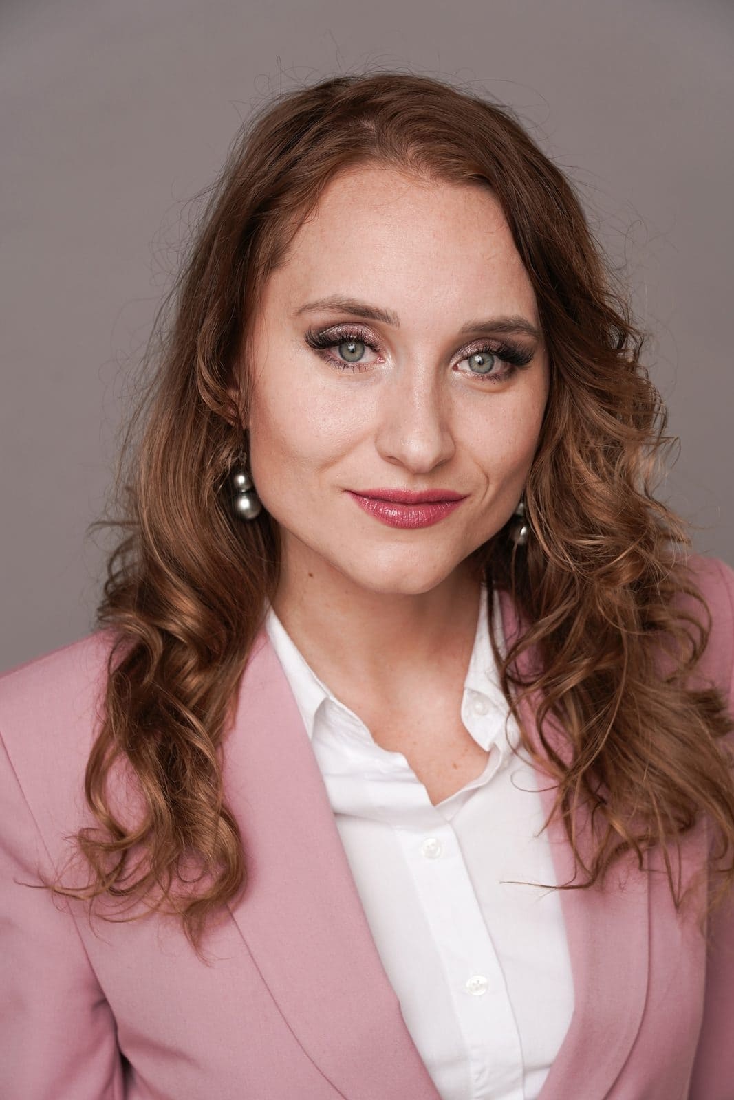 بازیگر Yulia Popova  