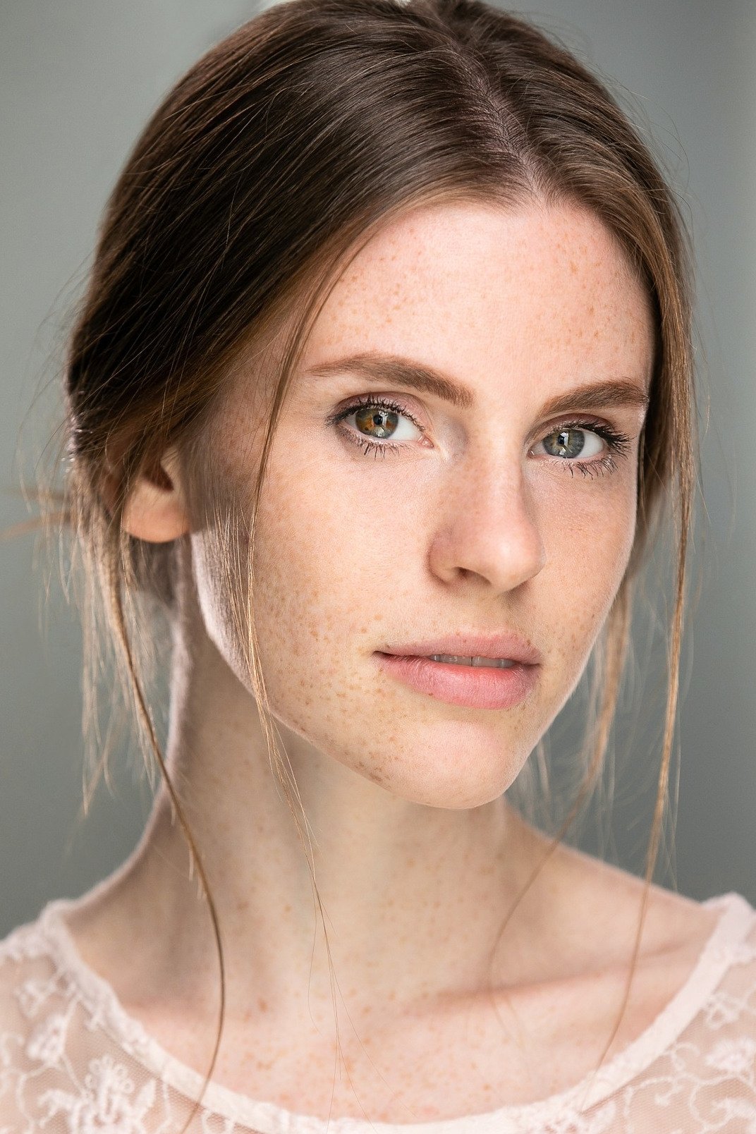 بازیگر Caitlin Cameron  