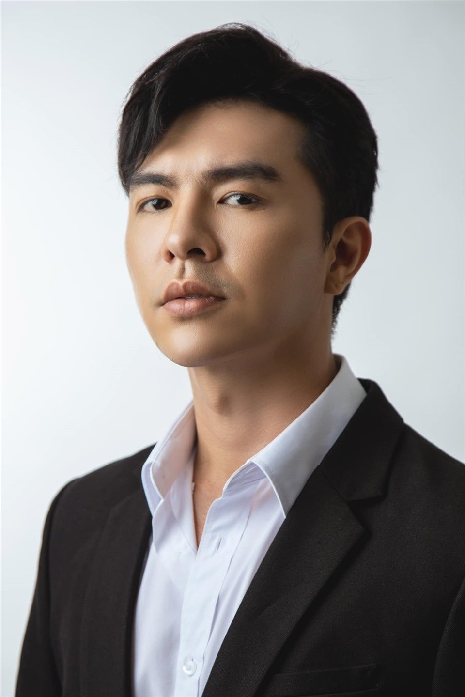 بازیگر Steven Nguyễn  
