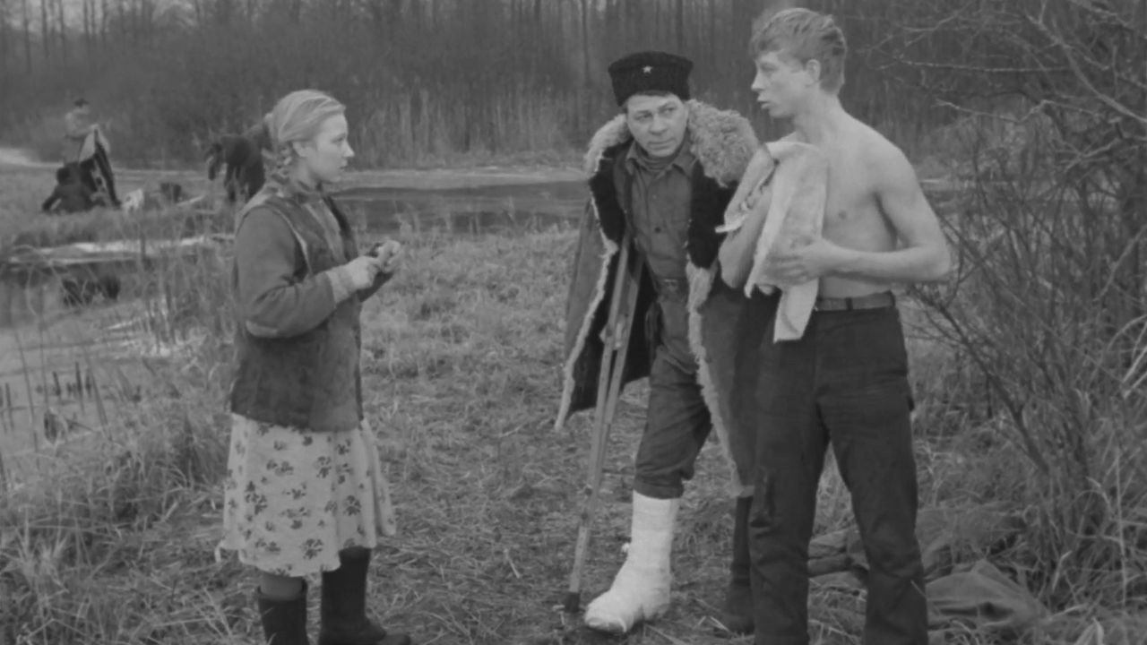 Через кладбище|Через кладбище