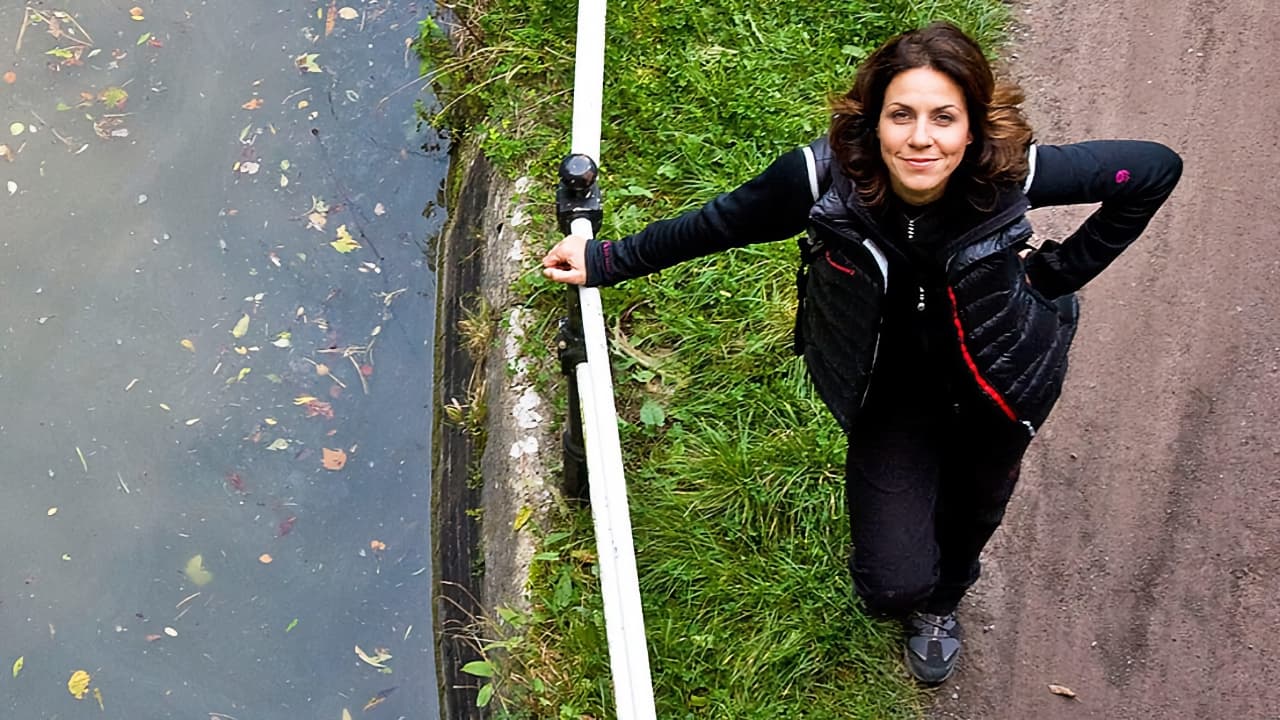 Canal Walks with Julia Bradbury|Canal Walks with Julia Bradbury