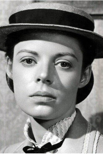 بازیگر Dee Carroll  