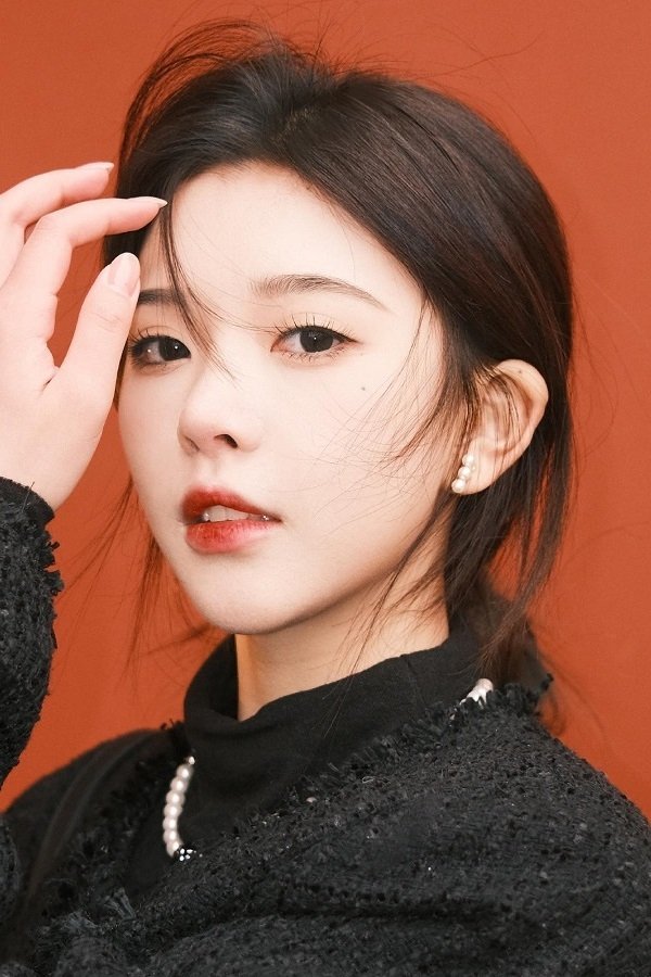 بازیگر Elf Peng  