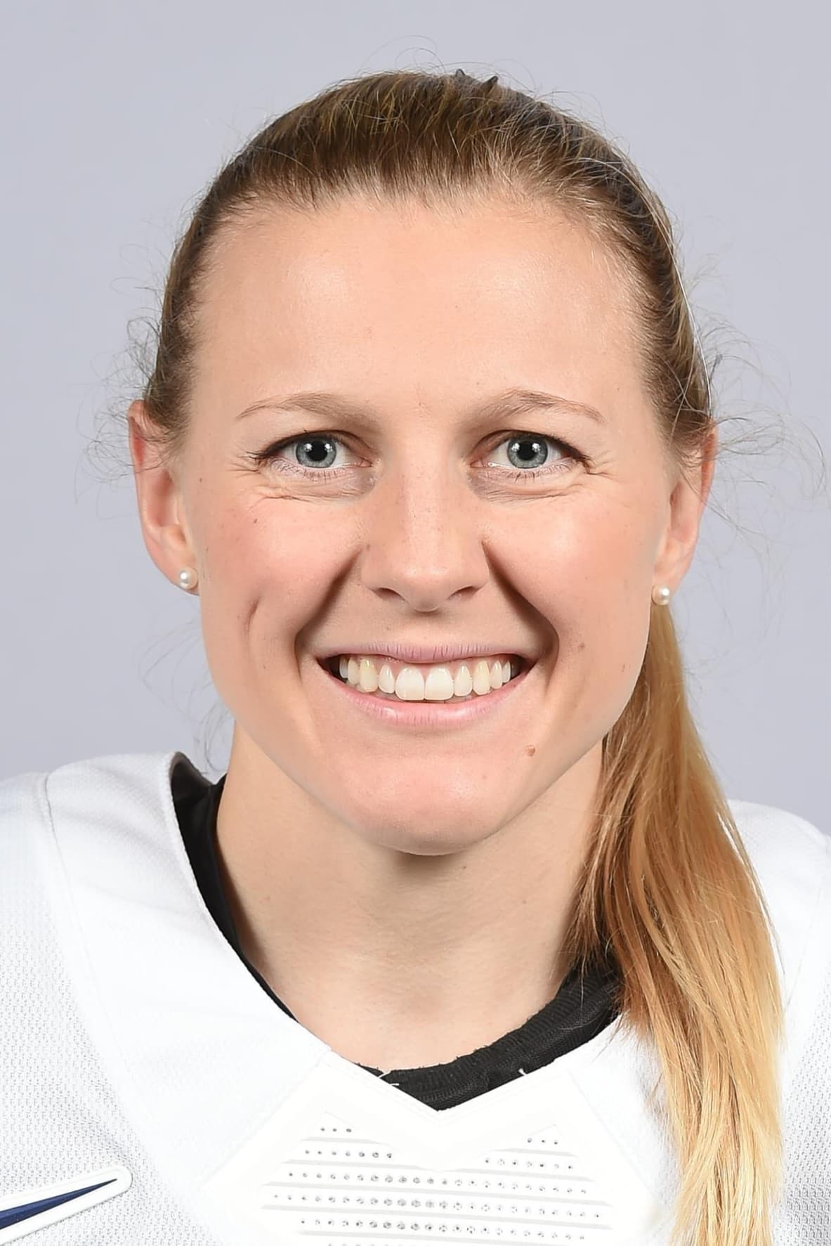 بازیگر Kendall Coyne Schofield  