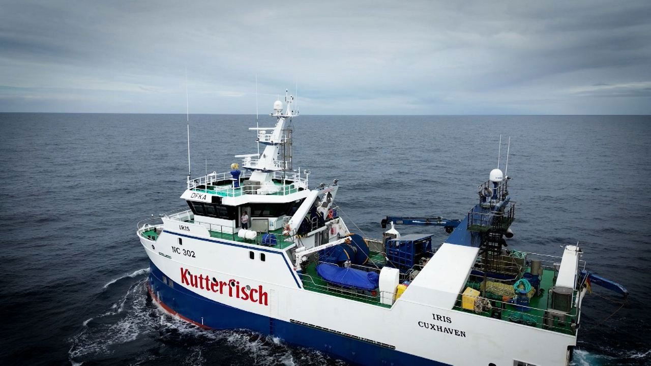 Gegen Wind und Wellen - Auf Fangfahrt mit den deutschen Seelachsfischern|Gegen Wind und Wellen - Auf Fangfahrt mit den deutschen Seelachsfischern