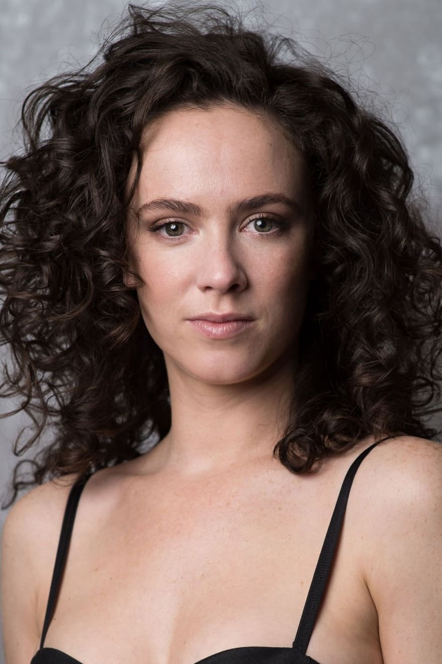 بازیگر Amy Manson  