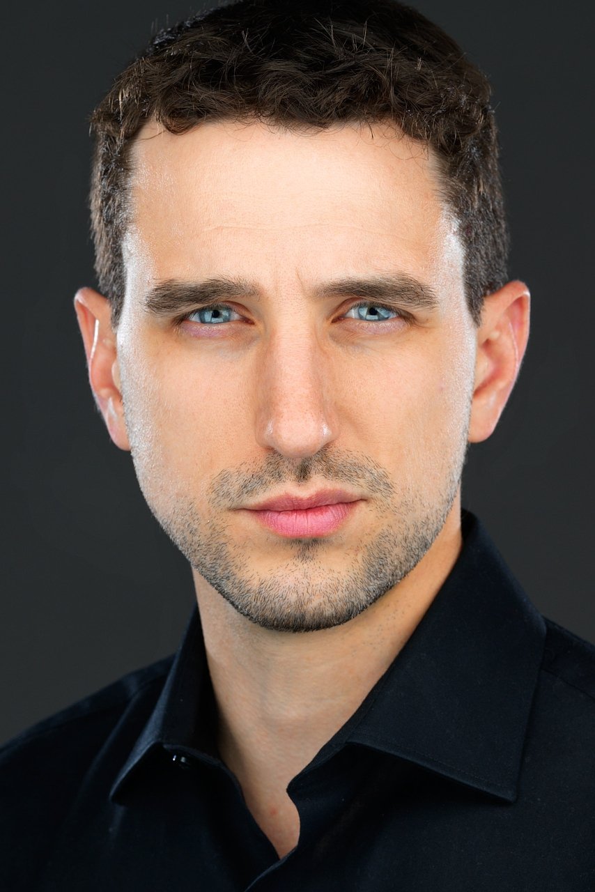 بازیگر Derek Valet  